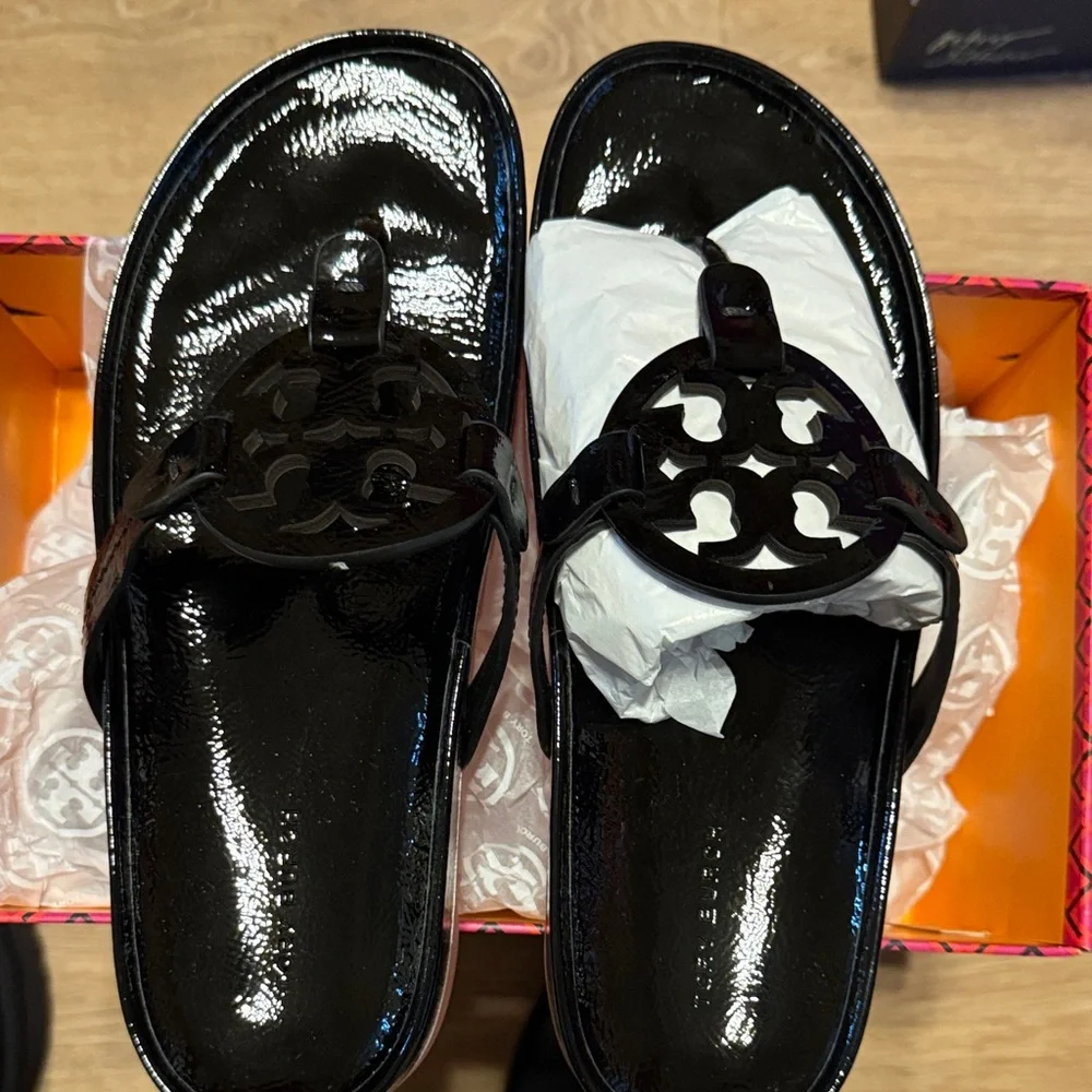 Tory Burch Miller Cloud Lug - Picture 1 of 4